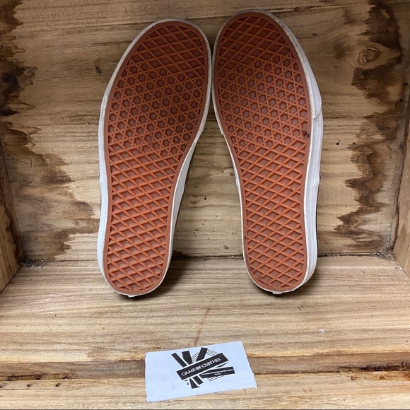 Vans - Picture 5 of 7